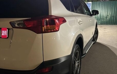 Toyota RAV4, 2013 год, 1 850 000 рублей, 11 фотография