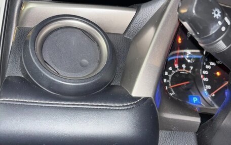 Toyota RAV4, 2013 год, 1 850 000 рублей, 20 фотография