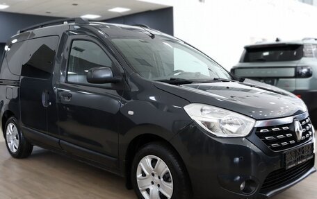 Renault Dokker, 2018 год, 1 660 000 рублей, 2 фотография