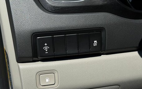KIA Carnival III, 2020 год, 2 750 000 рублей, 13 фотография