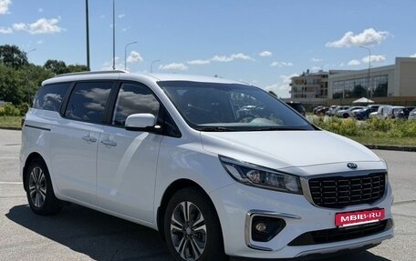 KIA Carnival III, 2020 год, 2 750 000 рублей, 7 фотография