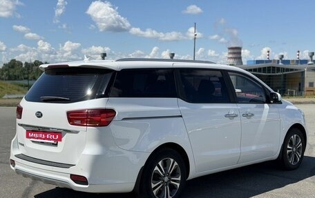 KIA Carnival III, 2020 год, 2 750 000 рублей, 6 фотография