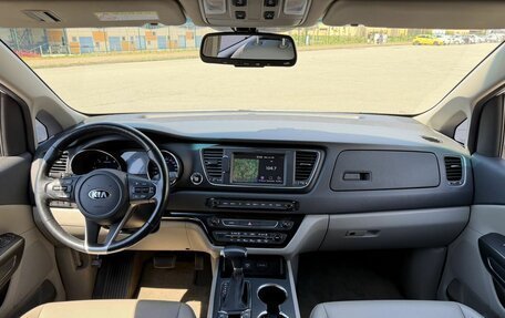 KIA Carnival III, 2020 год, 2 750 000 рублей, 23 фотография