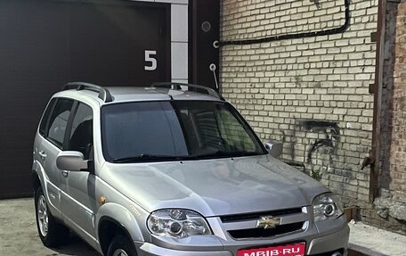 Chevrolet Niva I рестайлинг, 2011 год, 500 000 рублей, 1 фотография