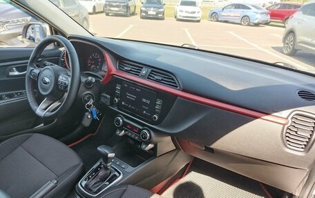 KIA Rio IV, 2021 год, 1 660 000 рублей, 11 фотография