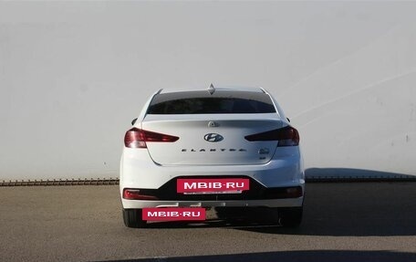 Hyundai Elantra VI рестайлинг, 2019 год, 1 560 000 рублей, 6 фотография