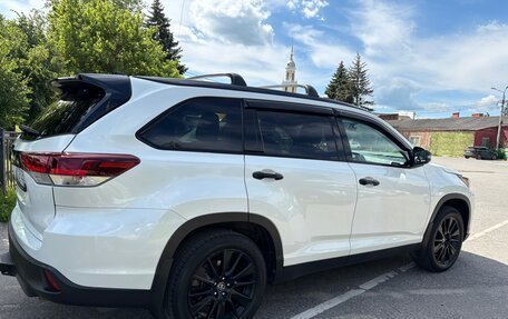 Toyota Highlander III, 2019 год, 3 690 000 рублей, 5 фотография