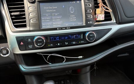 Toyota Highlander III, 2019 год, 3 690 000 рублей, 14 фотография