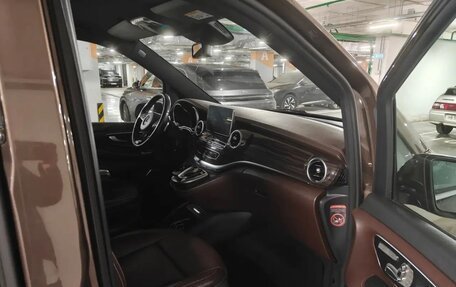 Mercedes-Benz V-Класс, 2015 год, 3 250 000 рублей, 2 фотография
