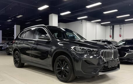 BMW X1, 2021 год, 2 350 000 рублей, 3 фотография