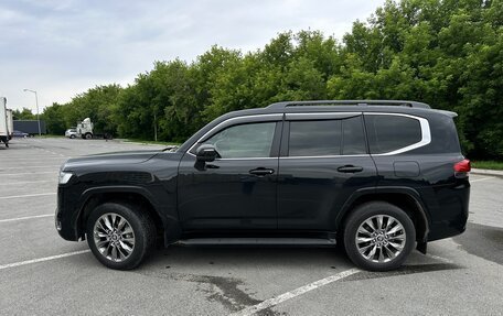 Toyota Land Cruiser, 2024 год, 13 000 000 рублей, 2 фотография