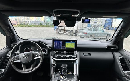 Toyota Land Cruiser, 2024 год, 13 000 000 рублей, 9 фотография