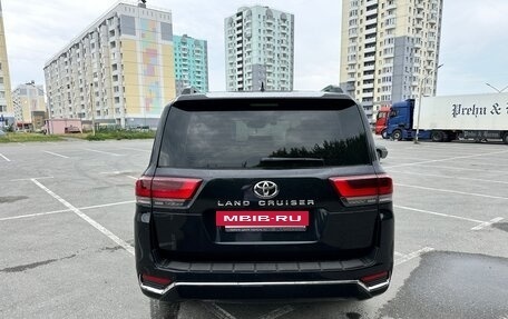Toyota Land Cruiser, 2024 год, 13 000 000 рублей, 4 фотография