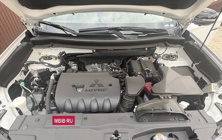 Mitsubishi Outlander III рестайлинг 3, 2022 год, 3 500 000 рублей, 9 фотография