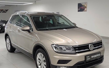 Volkswagen Tiguan II, 2018 год, 3 000 000 рублей, 3 фотография