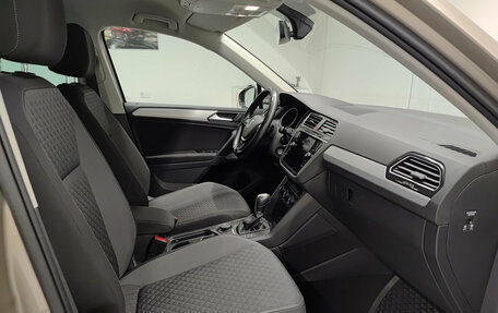Volkswagen Tiguan II, 2018 год, 3 000 000 рублей, 13 фотография