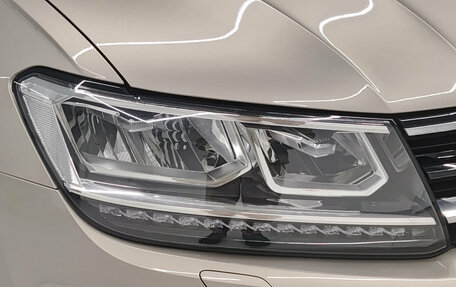 Volkswagen Tiguan II, 2018 год, 3 000 000 рублей, 21 фотография