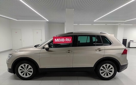 Volkswagen Tiguan II, 2018 год, 3 000 000 рублей, 10 фотография