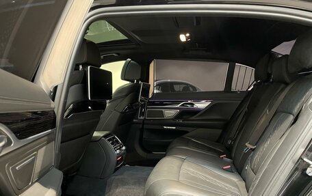 BMW 7 серия, 2017 год, 4 970 000 рублей, 9 фотография