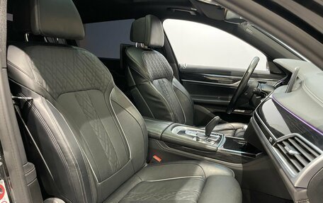 BMW 7 серия, 2017 год, 4 970 000 рублей, 12 фотография