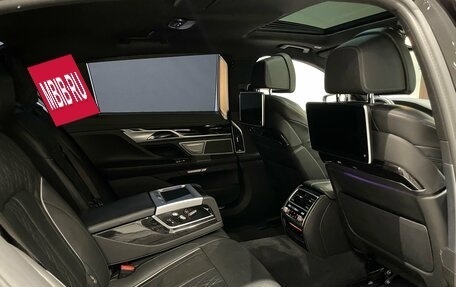 BMW 7 серия, 2017 год, 4 970 000 рублей, 10 фотография