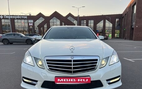 Mercedes-Benz E-Класс, 2011 год, 1 879 000 рублей, 2 фотография
