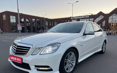 Mercedes-Benz E-Класс, 2011 год, 1 879 000 рублей, 3 фотография