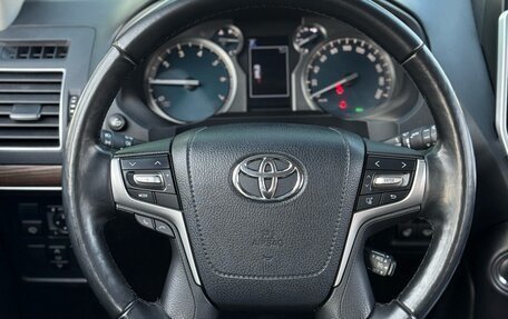 Toyota Land Cruiser Prado 150 рестайлинг 2, 2018 год, 5 390 000 рублей, 10 фотография