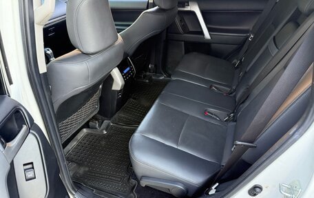 Toyota Land Cruiser Prado 150 рестайлинг 2, 2018 год, 5 390 000 рублей, 11 фотография