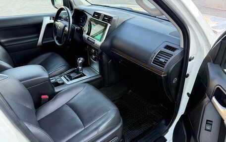 Toyota Land Cruiser Prado 150 рестайлинг 2, 2018 год, 5 390 000 рублей, 7 фотография