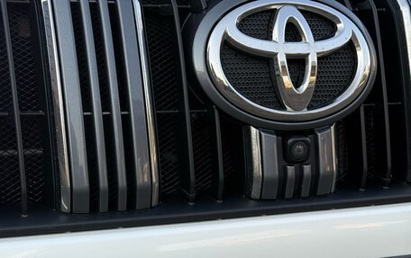 Toyota Land Cruiser Prado 150 рестайлинг 2, 2018 год, 5 390 000 рублей, 21 фотография