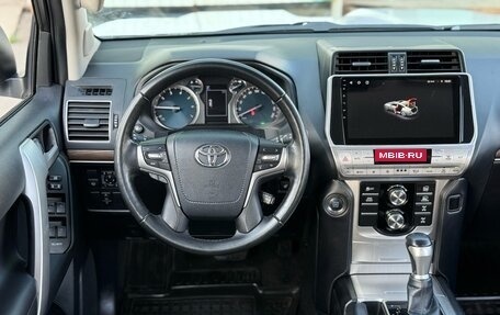 Toyota Land Cruiser Prado 150 рестайлинг 2, 2018 год, 5 390 000 рублей, 31 фотография