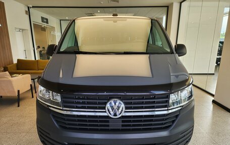 Volkswagen Caravelle T6 рестайлинг, 2020 год, 3 600 000 рублей, 2 фотография