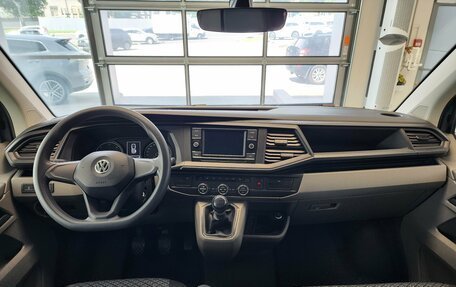 Volkswagen Caravelle T6 рестайлинг, 2020 год, 3 600 000 рублей, 13 фотография