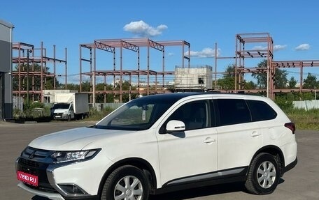 Mitsubishi Outlander III рестайлинг 3, 2017 год, 1 995 000 рублей, 1 фотография