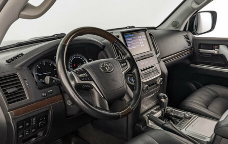 Toyota Land Cruiser 200, 2020 год, 8 800 000 рублей, 15 фотография