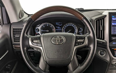 Toyota Land Cruiser 200, 2020 год, 8 800 000 рублей, 22 фотография