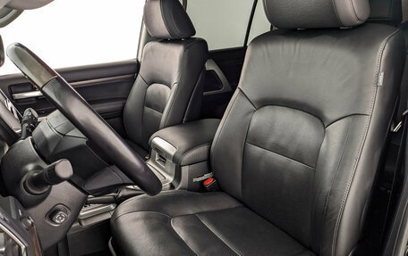 Toyota Land Cruiser 200, 2020 год, 8 800 000 рублей, 20 фотография