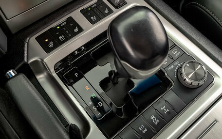 Toyota Land Cruiser 200, 2020 год, 8 800 000 рублей, 21 фотография