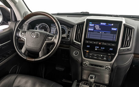 Toyota Land Cruiser 200, 2020 год, 8 800 000 рублей, 30 фотография