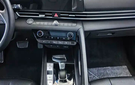 Hyundai Elantra, 2023 год, 1 680 000 рублей, 10 фотография