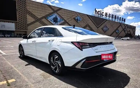 Hyundai Elantra, 2023 год, 1 680 000 рублей, 6 фотография