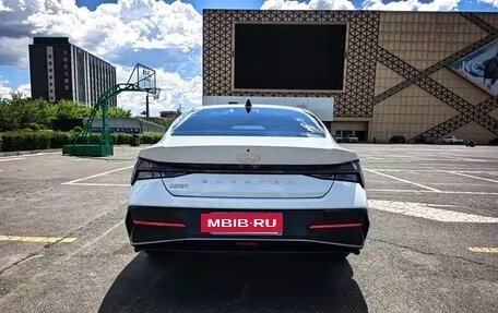 Hyundai Elantra, 2023 год, 1 680 000 рублей, 5 фотография