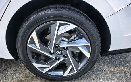 Hyundai Elantra, 2023 год, 1 680 000 рублей, 19 фотография