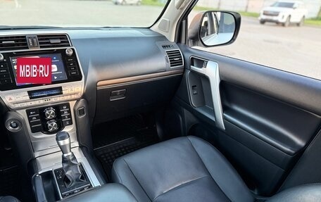 Toyota Land Cruiser Prado 150 рестайлинг 2, 2019 год, 5 199 000 рублей, 27 фотография