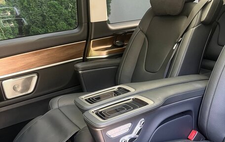 Mercedes-Benz V-Класс, 2023 год, 7 800 000 рублей, 8 фотография