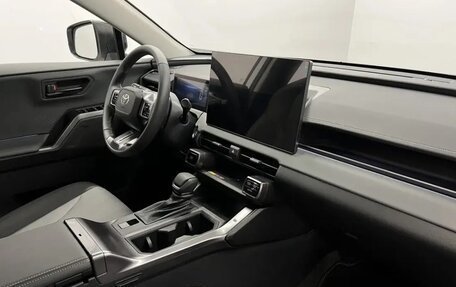 Toyota RAV4, 2026 год, 3 900 000 рублей, 9 фотография