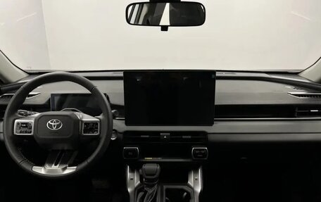 Toyota RAV4, 2026 год, 3 900 000 рублей, 8 фотография