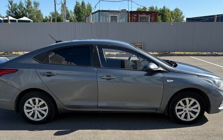 Hyundai Solaris II рестайлинг, 2019 год, 895 000 рублей, 8 фотография