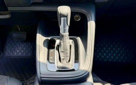 Honda Vezel, 2023 год, 2 100 000 рублей, 15 фотография